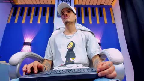 Luis AS online show from November 2025 12:42:02 PM