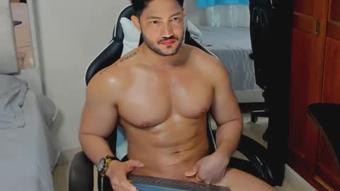 luis_baptista online show from October 2025 06:03:01 AM