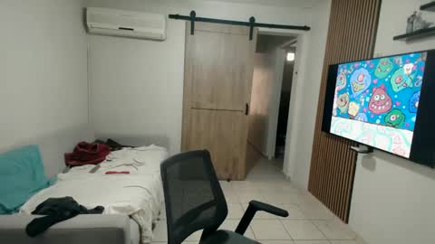 Snapshot of luis_flr chatting on September 2025 10:33:02 PM luis_flr online show from September 2025 10:33:02 PM