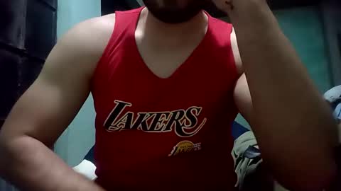 Snapshot of luis_hunk chatting on October 2025 09:05:02 AM Andrew online show from October 2025 09:05:02 AM