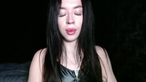 luisa lovedom online show from May 2026 11:01:04 PM