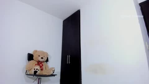   Luisa Fernanda  online show from January 2025 01:10:02 AM