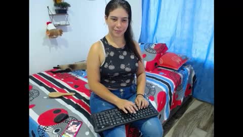 luisaangel19 online show from October 2025 08:29:02 PM