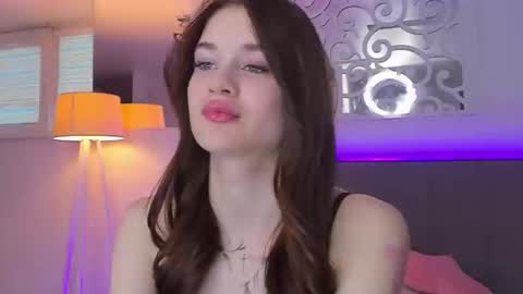 LuisaClover online show from February 2026 02:51:02 PM