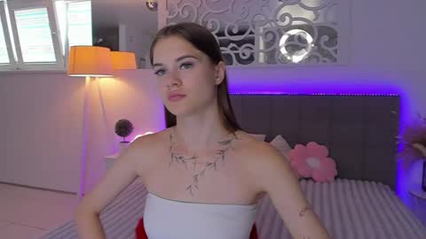 LuisaClover online show from July 2026 12:29:02 PM