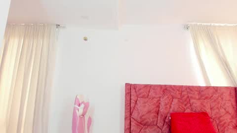 Luisa online show from June 2026 03:58:01 PM