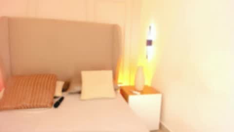 L U I S A online show from January 2026 08:29:01 PM