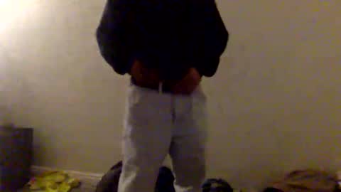 Snapshot of luisthechosen1 chatting on February 2026 03:58:01 AM AlmightyZero online show from February 2026 03:58:01 AM