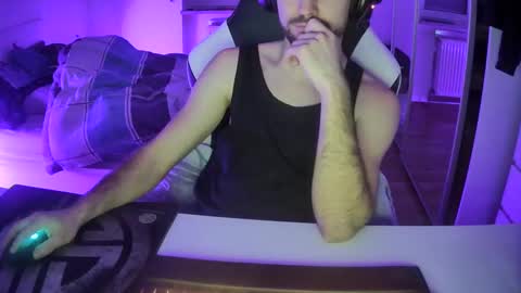 lukasschoetz online show from January 2025 11:38:01 PM