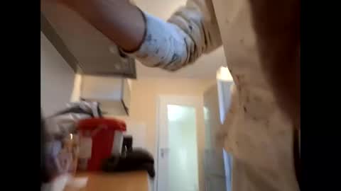 lukasschoetz online show from November 2025 07:41:02 AM