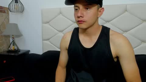 Snapshot of luke_julien chatting on March 2025 07:37:02 PM Luke Julien online show from March 2025 07:37:02 PM