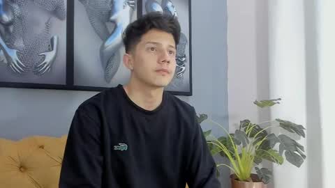 Snapshot of luke_julien chatting on October 2025 04:05:01 AM Luke Julien online show from October 2025 04:05:01 AM