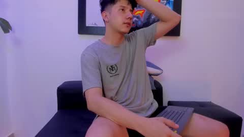 Snapshot of luke_julien chatting on December 2025 06:07:01 AM Luke Julien online show from December 2025 06:07:01 AM