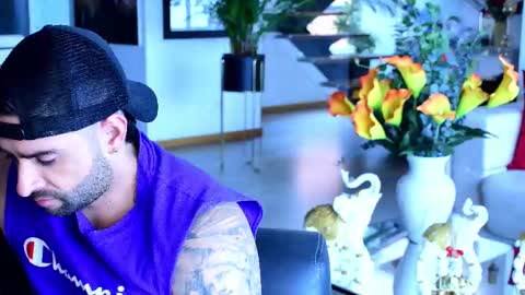 Lukhas f4f online show from March 2026 05:23:02 PM