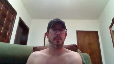 Snapshot of lukz88bigcock chatting on January 2026 12:48:02 AM Luke online show from January 2026 12:48:02 AM