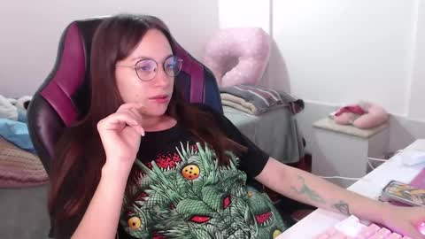 Snapshot of lula_05 chatting on December 2024 07:40:02 PM Vicky online show from December 2024 07:40:02 PM