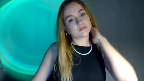 Snapshot of lulu_baby1 chatting on February 2025 10:20:02 PM Lulu Baby18 online show from February 2025 10:20:02 PM