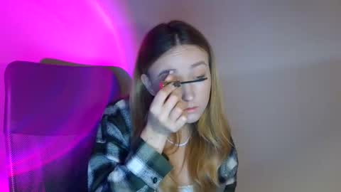 Snapshot of lulu_baby1 chatting on November 2025 07:22:01 AM Lulu Baby18 online show from November 2025 07:22:01 AM