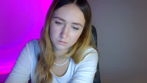 Snapshot of lulu_baby1 chatting on November 2025 08:40:01 PM Lulu Baby18 online show from November 2025 08:40:01 PM