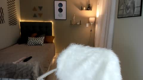 Snapshot of lulu_lopez chatting on March 2025 01:17:01 PM Lau  online show from March 2025 01:17:01 PM