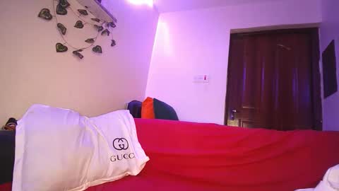 lulu_sparks1 online show from October 2025 06:25:02 AM