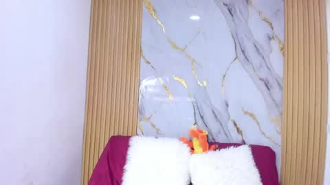 Snapshot of luluu_08 chatting on June 2026 01:01:01 PM LULU online show from June 2026 01:01:01 PM