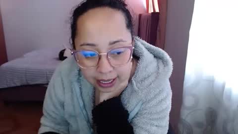 Snapshot of lumi_84 chatting on October 2025 11:33:01 AM LUMI online show from October 2025 11:33:01 AM