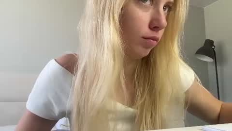 Snapshot of lumineess chatting on June 2026 11:46:01 AM Catherine online show from June 2026 11:46:01 AM