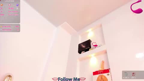 luminous__queen online show from February 2025 10:34:01 PM