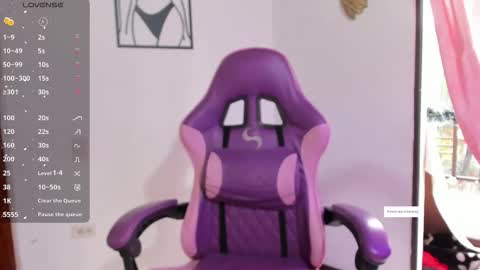 Luna online show from November 2025 04:40:02 PM