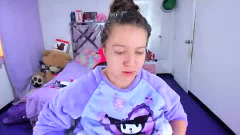 luna_analya online show from April 2026 03:08:01 PM