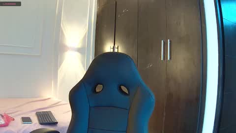 luna and banji online show from October 2025 09:23:01 PM