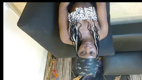 luna_bella882689 online show from May 2026 06:58:01 PM