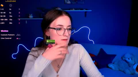 Snapshot of luna_berryy chatting on February 2025 08:40:01 PM luna_berryy online show from February 2025 08:40:01 PM