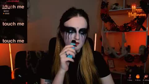 luna_berryy online show from October 2025 07:23:01 PM