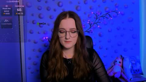 luna_berryy online show from January 2026 08:22:01 PM