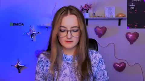 luna_berryy online show from February 2026 08:49:02 PM