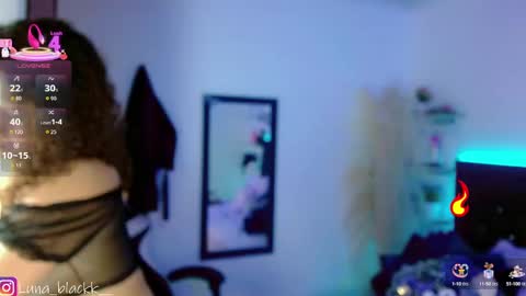 Luna online show from October 2025 09:46:01 PM