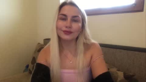 Snapshot of luna_blazer chatting on November 2025 12:37:02 PM luna_blazer online show from November 2025 12:37:02 PM