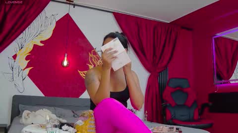 Luna  Dante online show from March 2026 12:00:02 PM