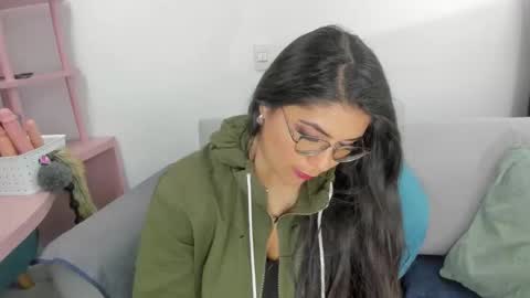 Snapshot of luna_dumont chatting on January 2026 11:03:01 AM luna online show from January 2026 11:03:01 AM