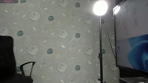 Luna Eva online show from February 2026 04:00:02 PM