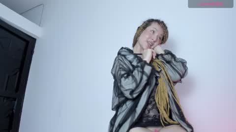 Snapshot of luna_hazard chatting on December 2024 09:06:02 AM luna_hazard online show from December 2024 09:06:02 AM