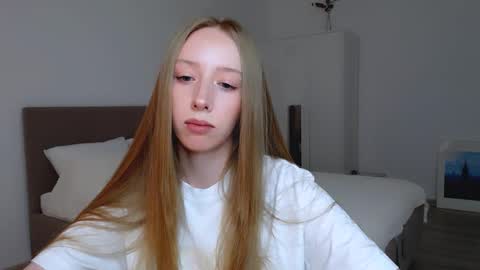 Luna online show from January 2025 08:00:01 PM