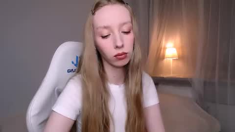 Luna online show from July 2026 10:01:02 PM