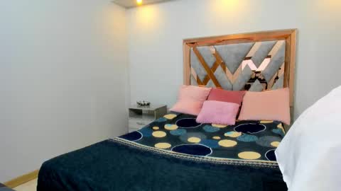 Snapshot of luna_johansson chatting on September 2025 12:10:01 PM Luna online show from September 2025 12:10:01 PM