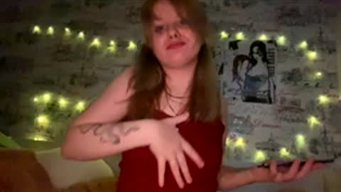 Snapshot of luna_linn chatting on February 2026 01:07:02 PM Luna online show from February 2026 01:07:02 PM