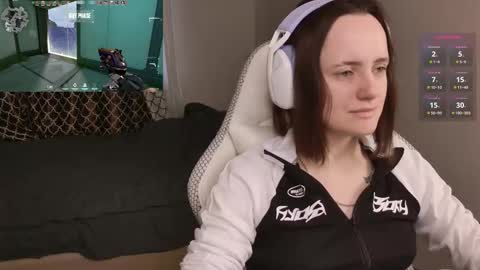 luna_loveeee online show from October 2025 04:12:02 AM