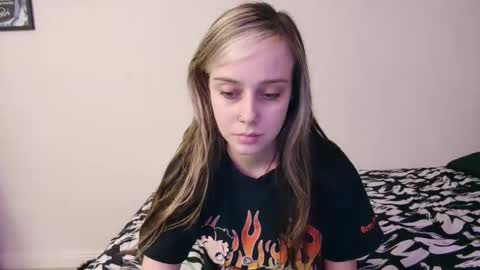 Luna online show from February 2025 02:07:01 AM