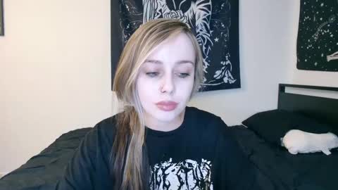 Luna online show from September 2025 05:20:02 AM